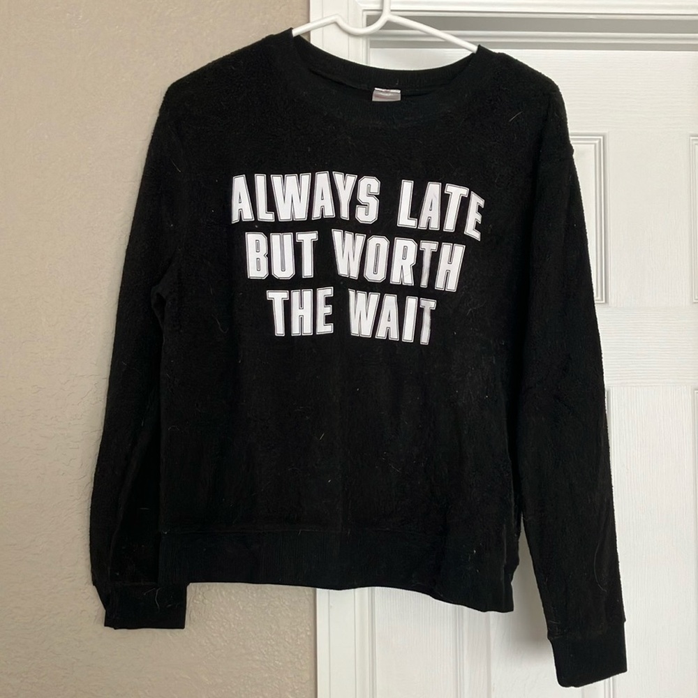 Sweatshirt